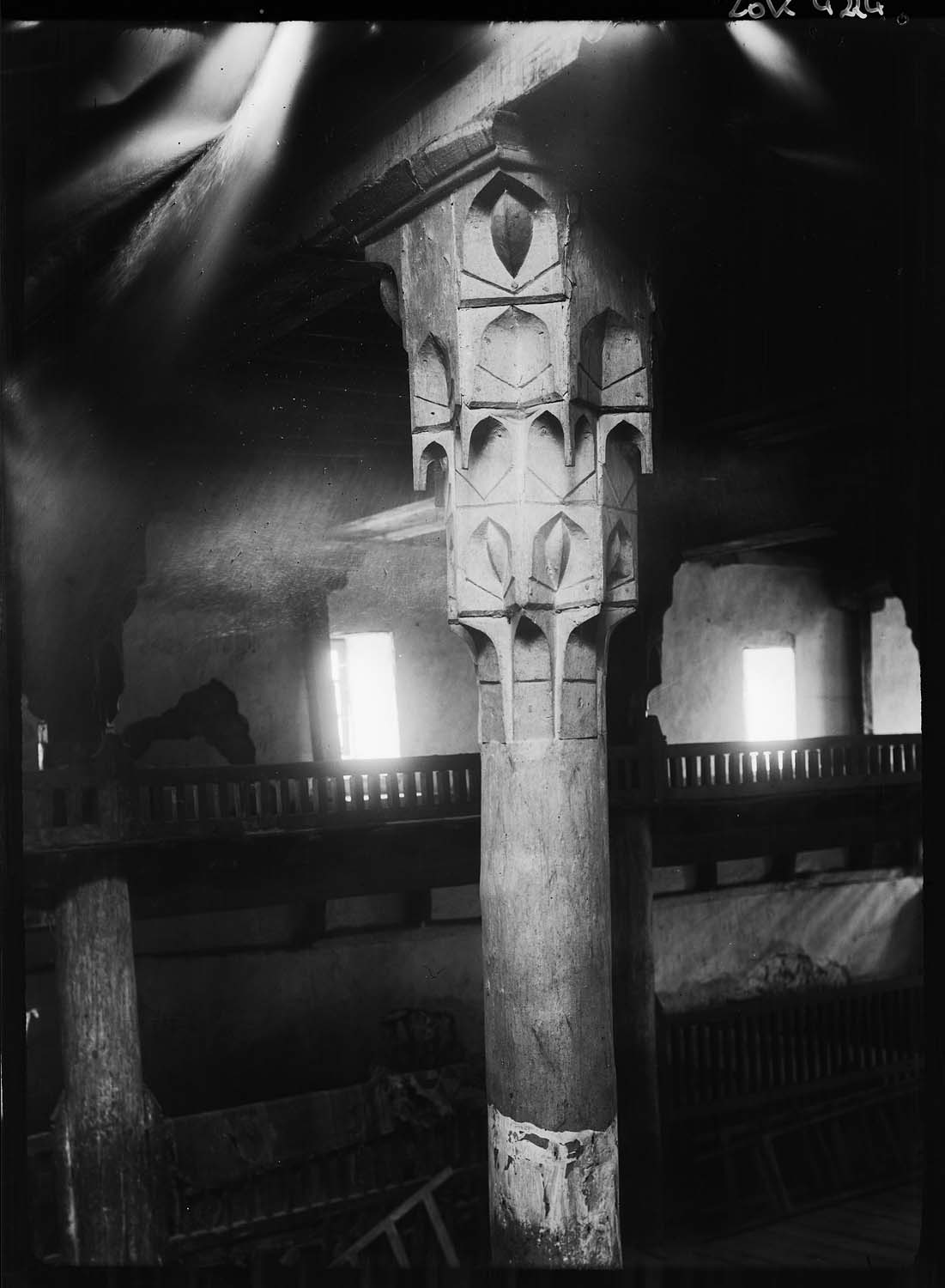 Détail d’un chapiteau intérieur